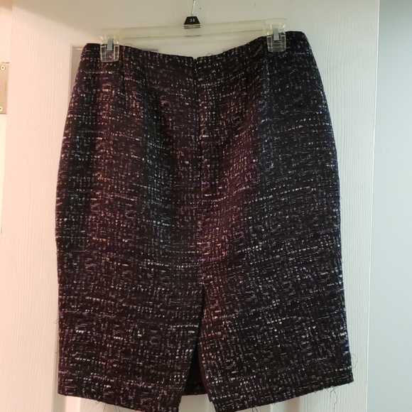 Skirt - Picture 2 of 5
